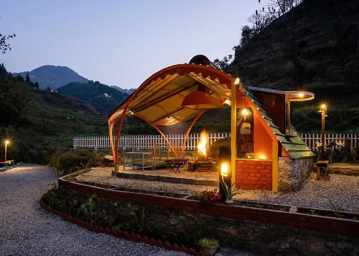 Zostel Plus Mussoorie- Kempty