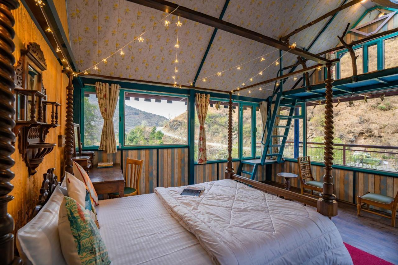 Zostel Mussoorie- Kempty