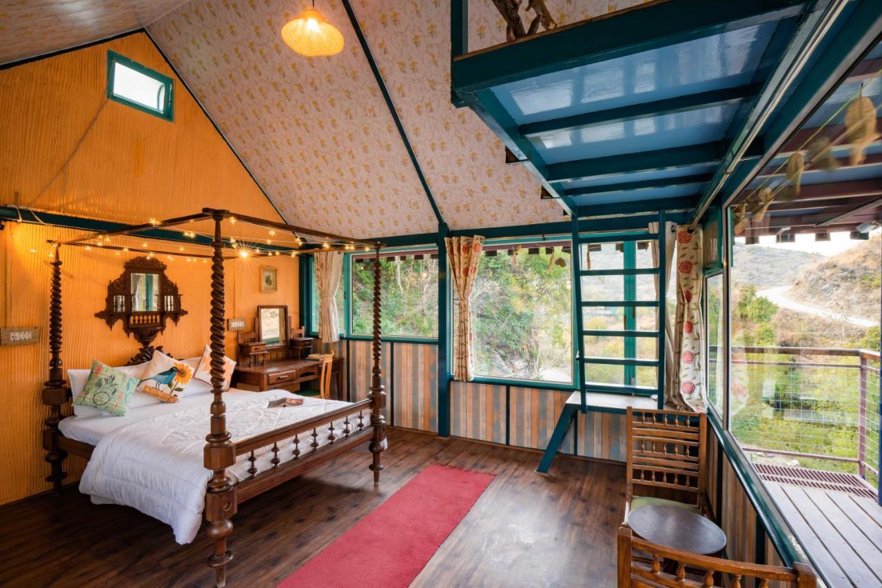 Zostel Mussoorie- Kempty Hostel