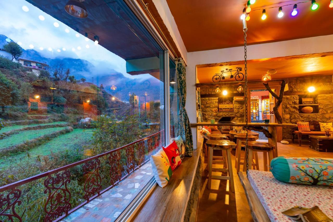 Zostel Mussoorie- Kempty Hostel Mussoorie